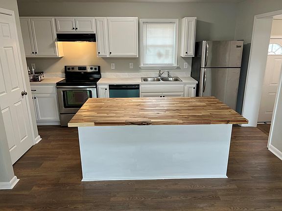 3rd image of 5002 Acorn Dr
