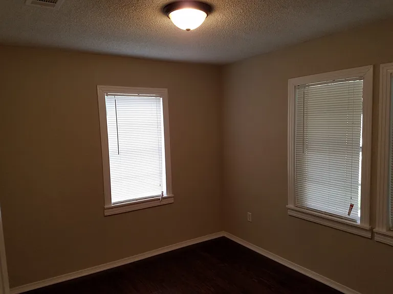 3144 Olive Pl — Photo 6