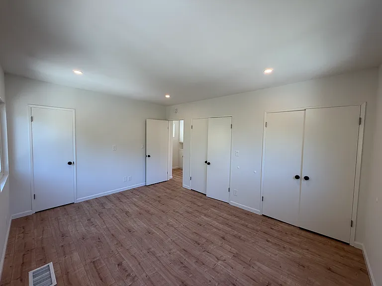 8535 Lookout Mountain Ave — Photo 26