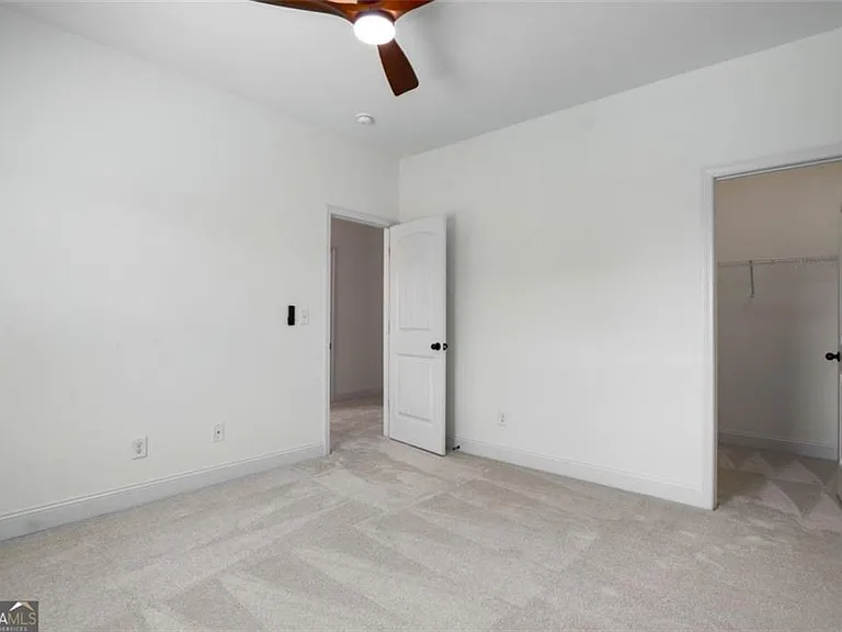 5115 Rialto Way — Photo 31