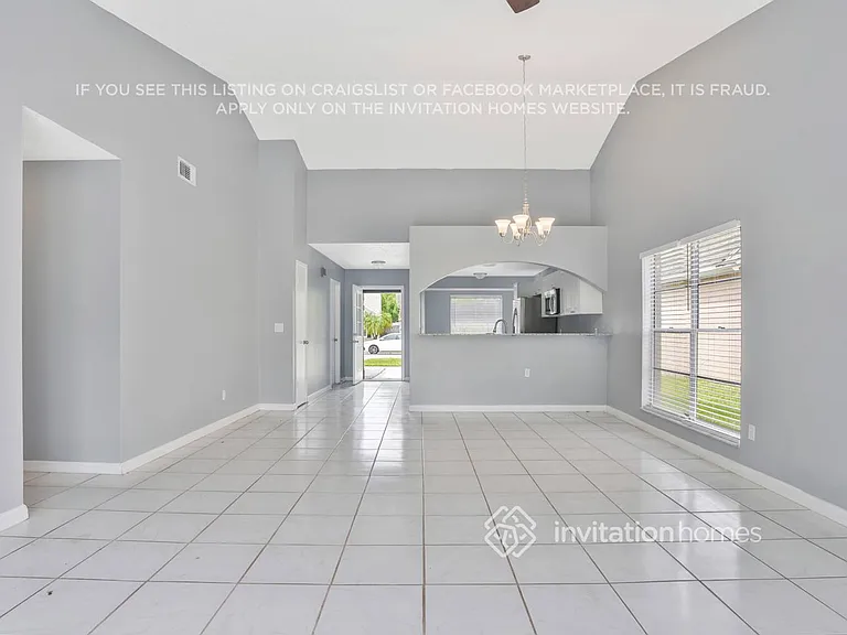 8252 Cascade Oaks Dr — Photo 9