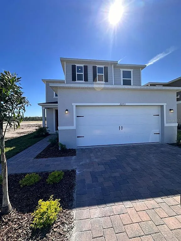 4 bed, 3.0 bath, 2387 sqft, $2,850 — Photo 2