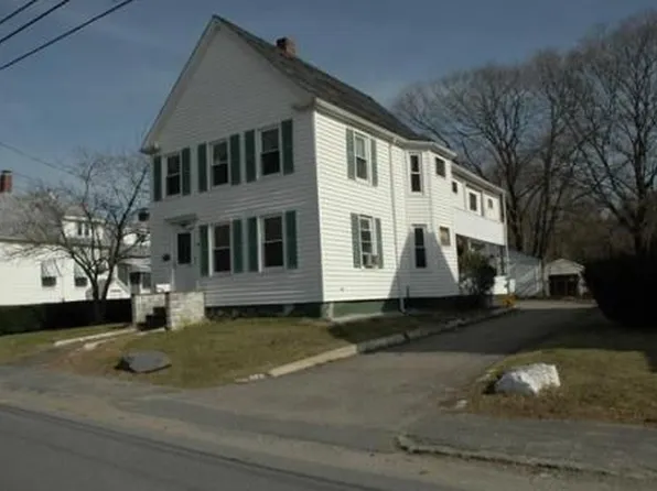 32 Shores St, Taunton, MA 02780