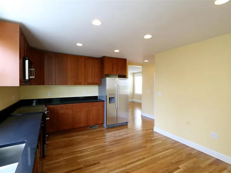 38 Medford St #2 — Photo 10