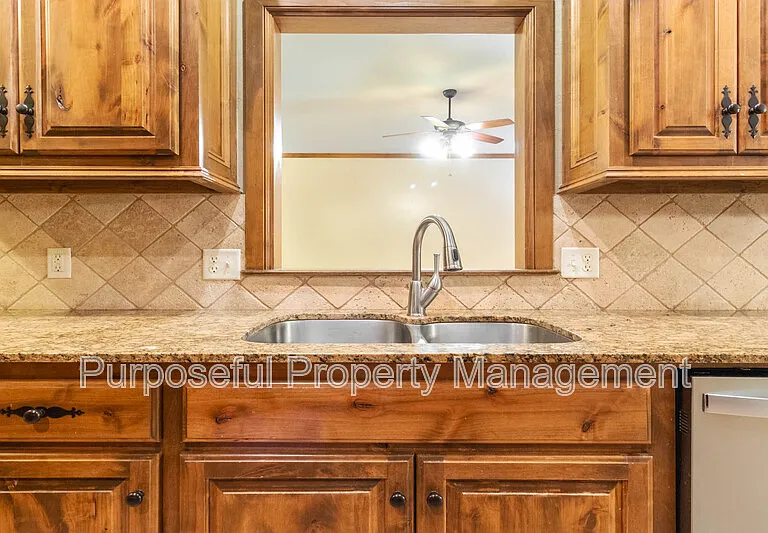 9008 NW 79th St — Photo 14