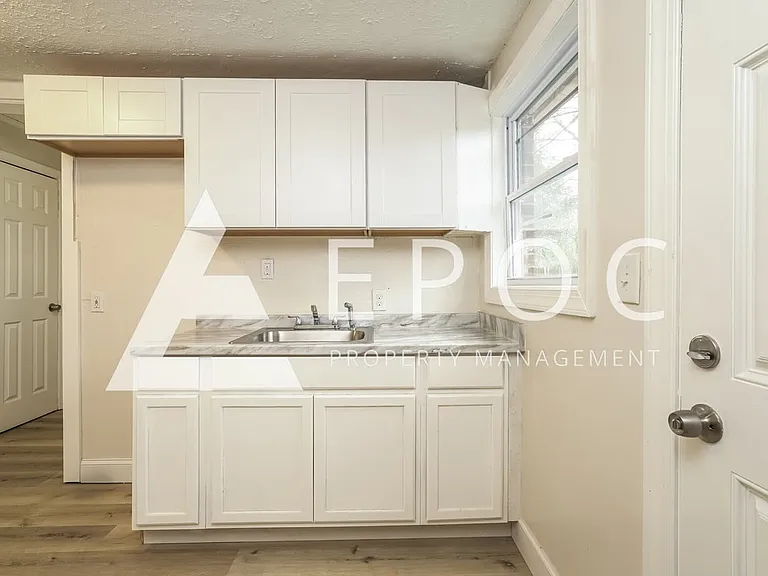 1021 Richland St #B — Photo 5