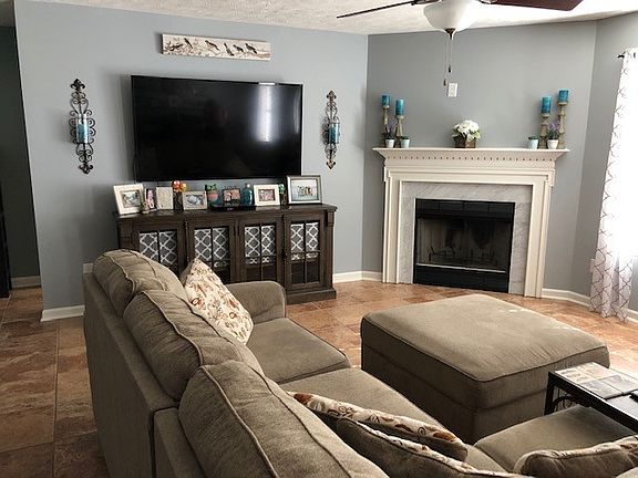 2nd image of 421 Creek Oak Dr