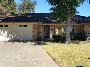 2709 Trail Oak Ct, Arlington, TX 76016