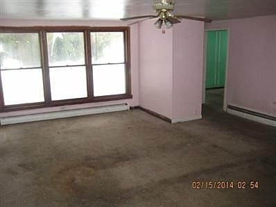 3rd image of 3437 Woodlawn Ave