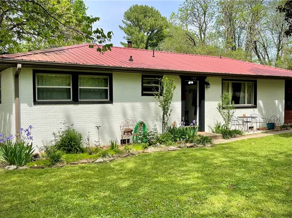 132 Neal St, Farmington, AR 72730