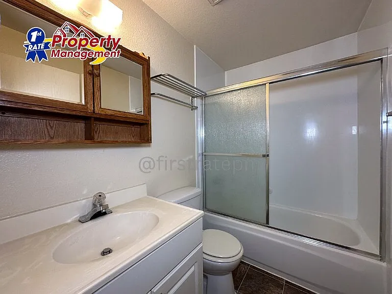 Bond Apartments — Photo 65