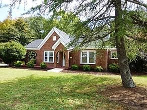 2nd image of 233 Belton Dr