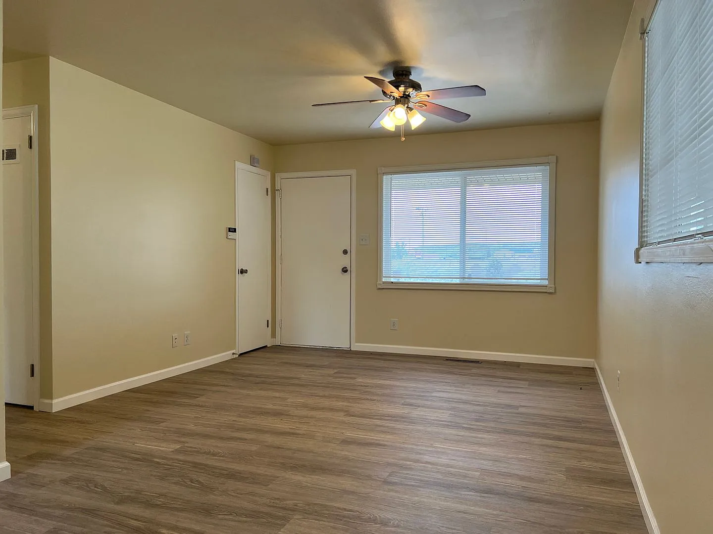 Updated Ranch Home With Carport. — Photo 3