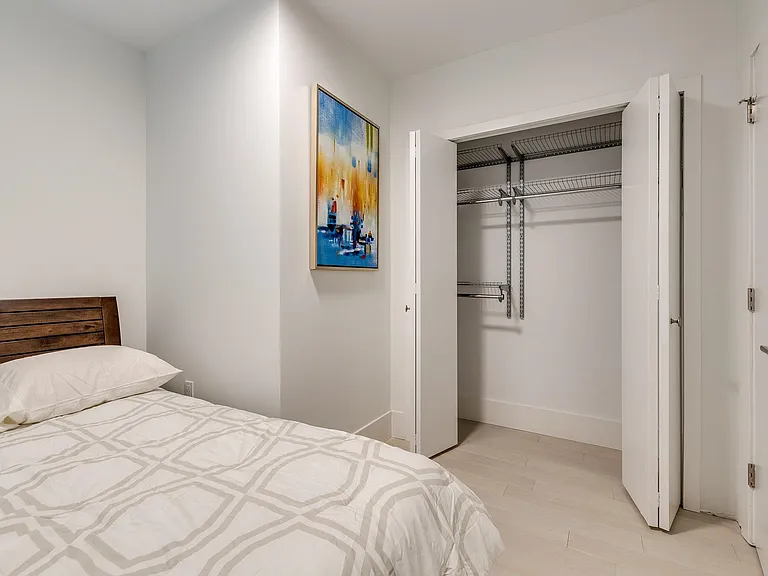 1425 Haro St #107 — Photo 15