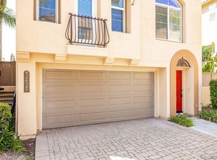 Villas, San Diego, CA 92108
