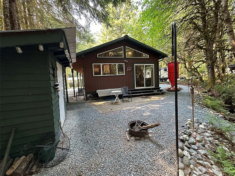 4th image of 4776 Skagit Trail
