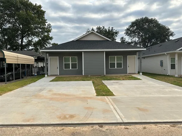 498 Golden St #A, Willis, TX 77378