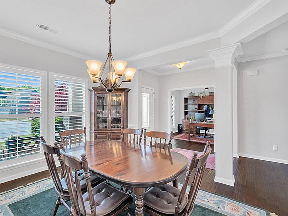 5th image of 708 Emerald Hill Ct