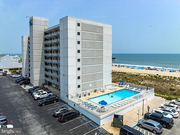 2nd image of 3001 Atlantic Ave Unit 509