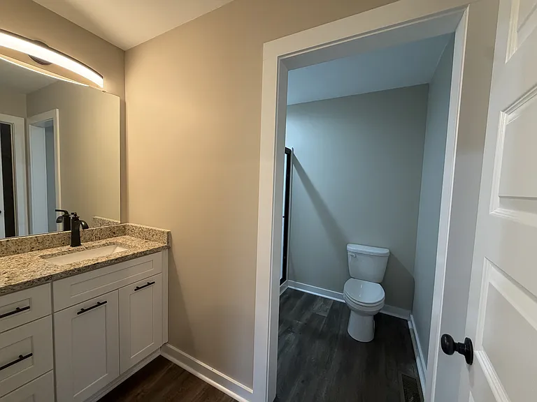 620 W Bell St — Photo 16