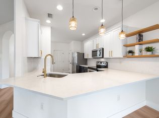 3768 Parkridge Cir #23-104, Sarasota, FL 34243