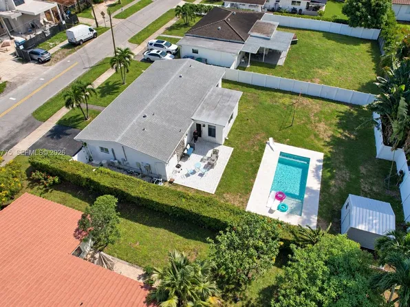 21230 NE 24th Ct, Miami, FL 33180
