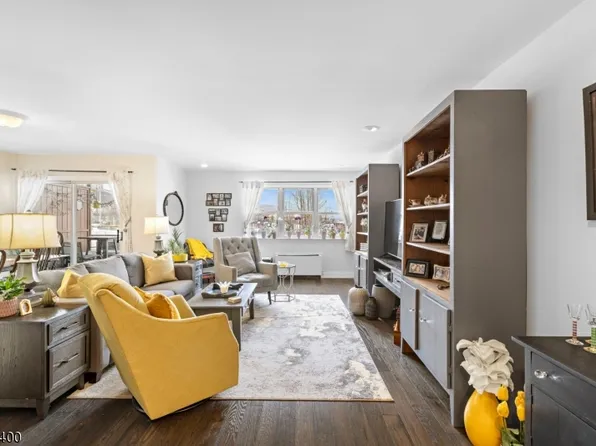 1111 River Rd #H9, Edgewater Boro, NJ 07020