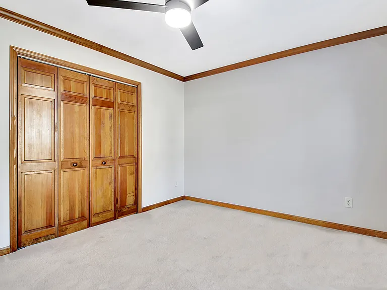 401 Tenterden Curv — Photo 25