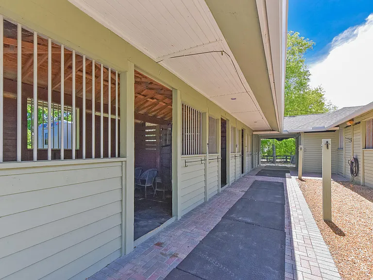 2040 Appaloosa Trl — Photo 8