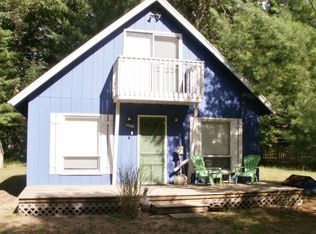 102 N Alpine Dr, Fountain, MI 49410