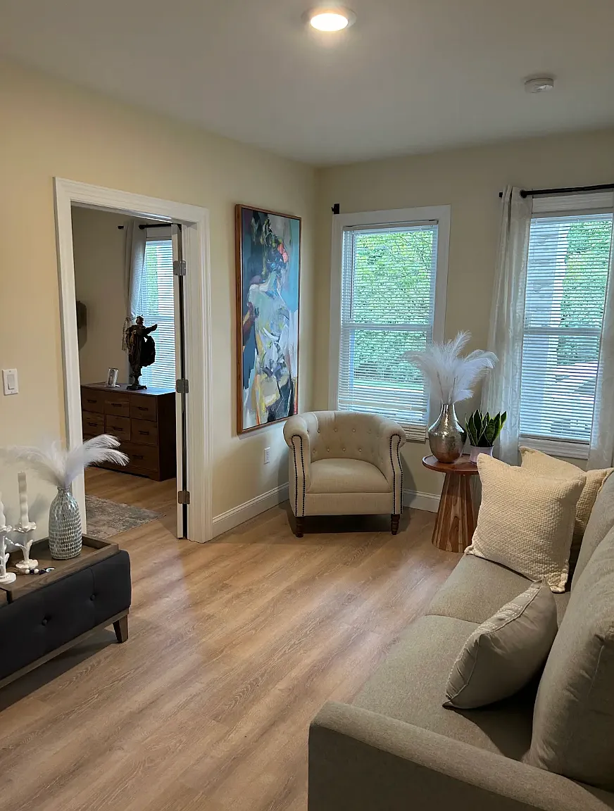 1 bed, $2,100 — Photo 3
