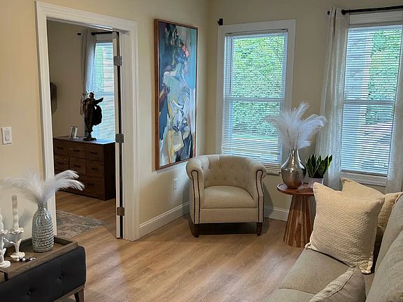3rd image of 849 Grant Ave #1A