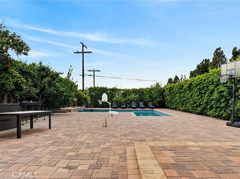 10855 Oro Vista Ave — Photo 31