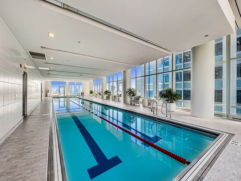 340 E Randolph St #4901 — Photo 36