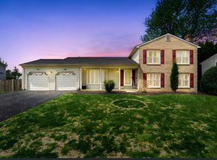 1630 Sadlers Wells Dr, Herndon, VA 20170