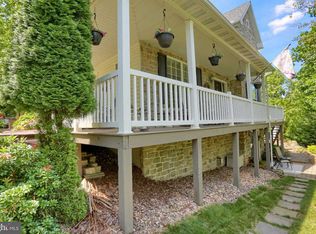 813 Sycamore Rd, Mohnton, PA 19540