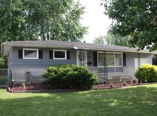 905 E Browning St, Marion, IL 62959