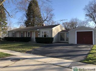 473 Saint Marys Pkwy, Buffalo Grove, IL 60089