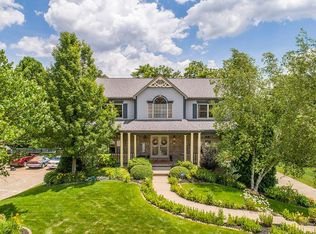 511 Burkes Dr, Coraopolis, PA 15108