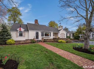 6 Cedar Island Ave, Clinton, CT 06413