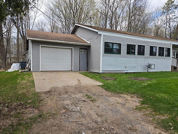 2nd image of 2372 Strong Rd