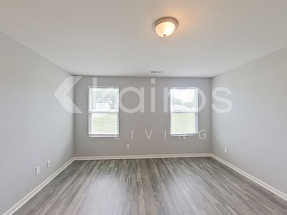 2nd image of 102 Kyles Dr