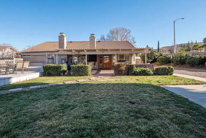 4737 Alojar Ln — Photo 10