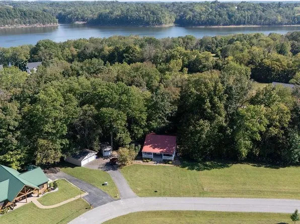 48 Fawn Dr, Scottsville, KY 42164