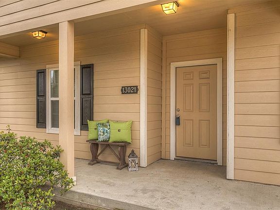 Welcoming large porch.