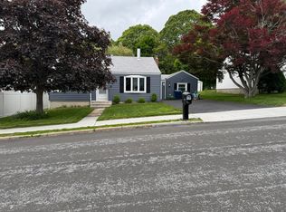 44 Norman St, Waterford, CT 06385