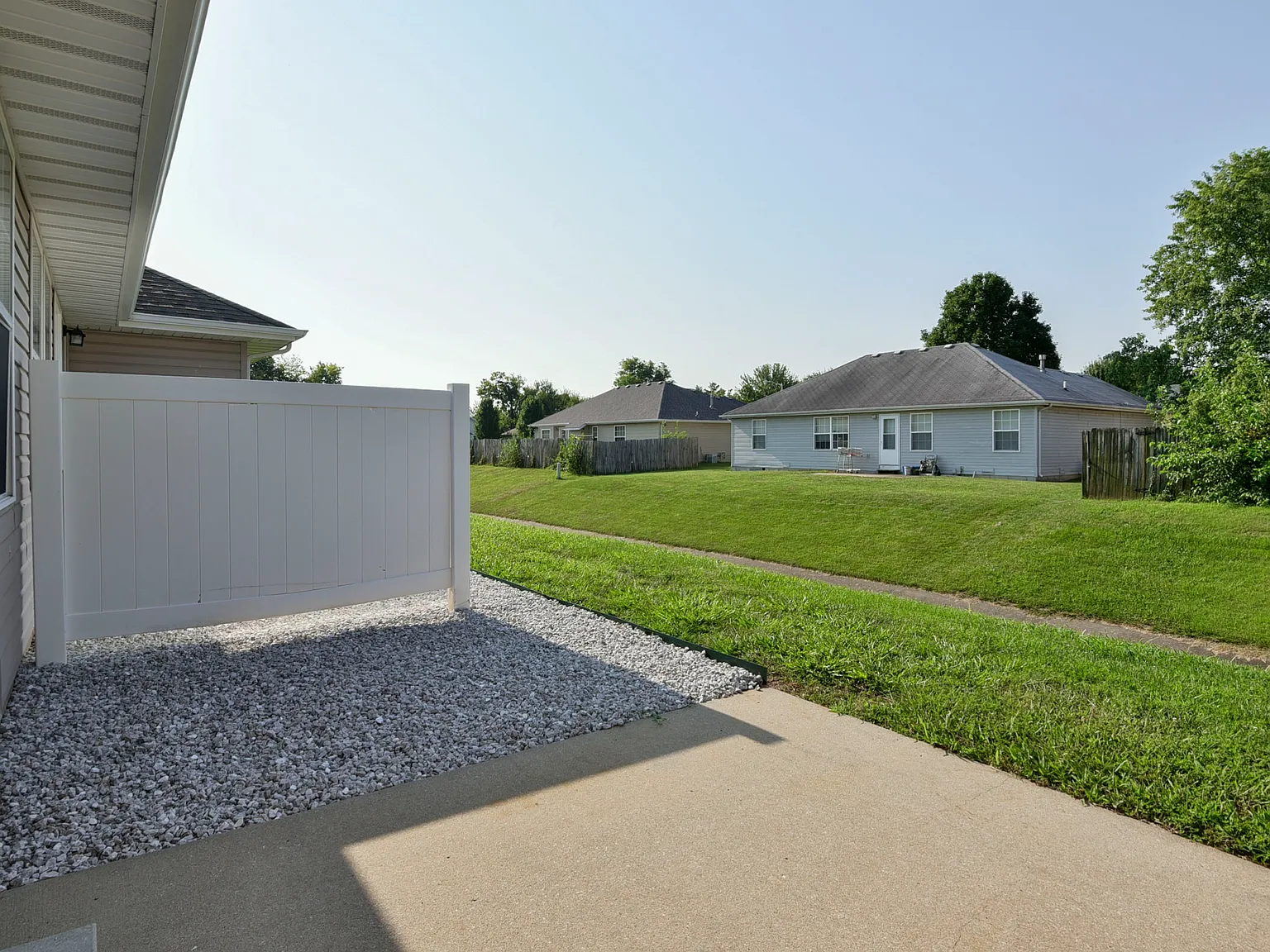 2 bed, $1,075 — Photo 3