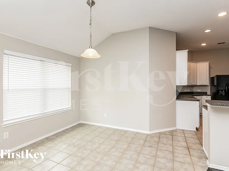 10408 Bradshaw Dr — Photo 5