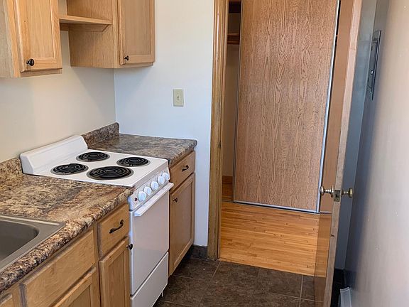 5th image of 859 Saint Paul Ave #3