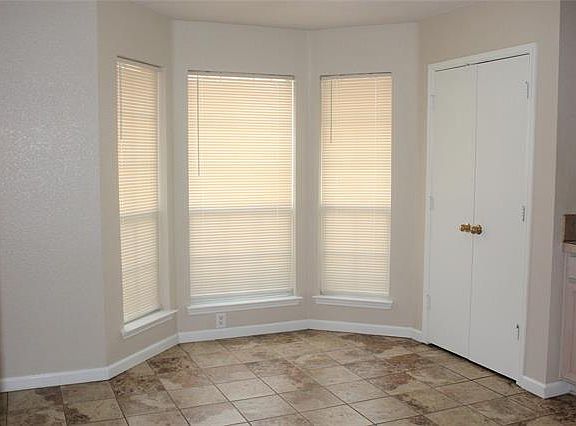 5th image of 254 Vaden Ave